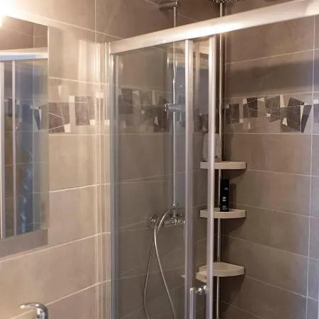 Loc Trotteur Le Graphite T2 Grand Confort Terrasse Λούρδη