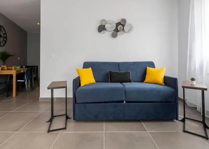 Loc Trotteur Le Graphite T2 Grand Confort Terrasse Lourdes