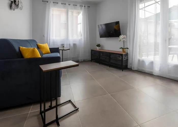 Loc Trotteur Le Graphite T2 Grand Confort Terrasse Apartment Lourdes