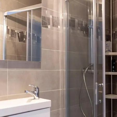 Lägenhet Loc Trotteur Le Graphite T2 Grand Confort Terrasse Lourdes