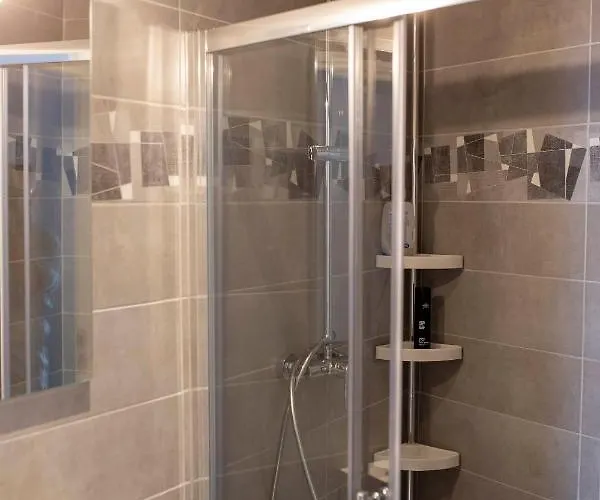 Loc Trotteur Le Graphite T2 Grand Confort Terrasse Lourdes